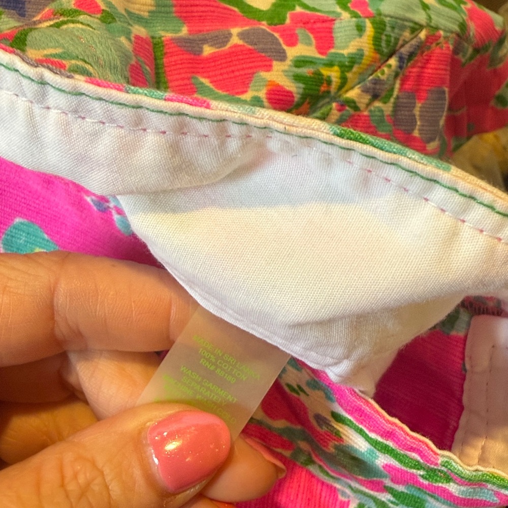 Lilly Pulitzer Callahan Southern Charm shorts, size 00 - Picture 6 of 7